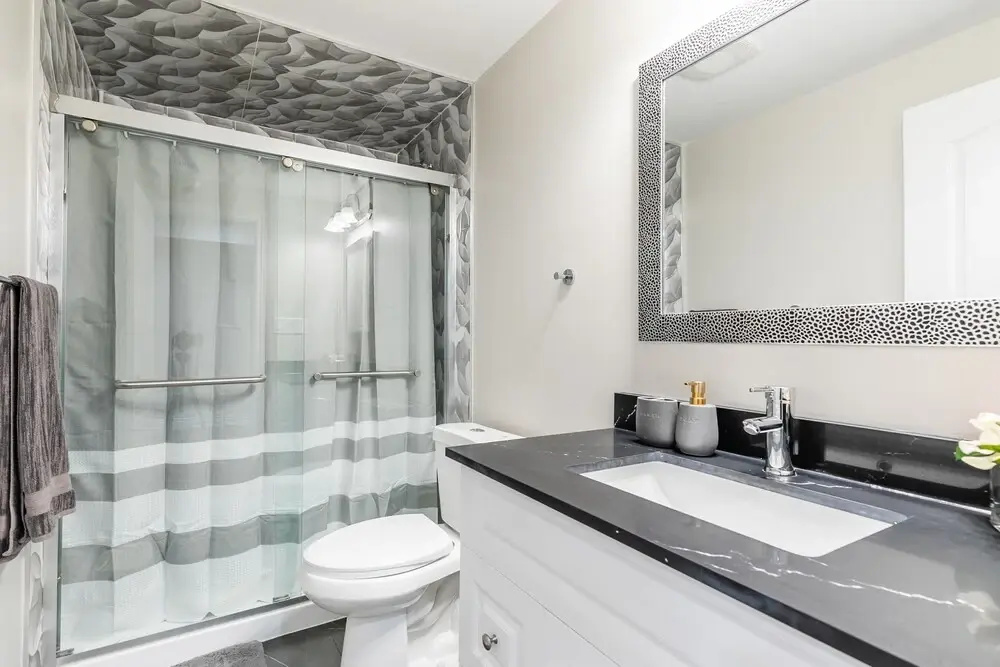 GLOBALSTAY. Modern Family Basement in Mississauga