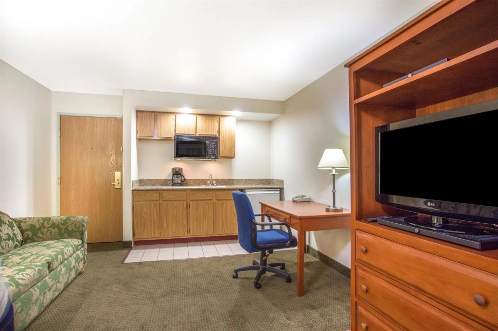 Hawthorn Suites by Wyndham Tempe