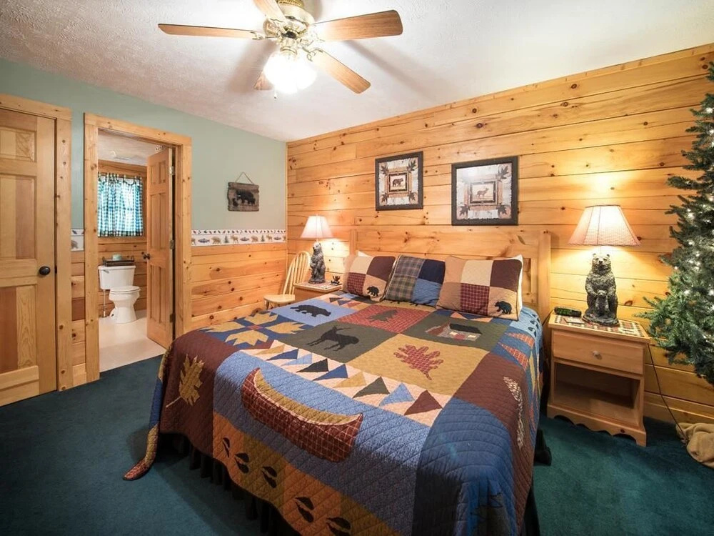 The Bear Essentials 3 Bedrooms 3 Bathrooms Cabin