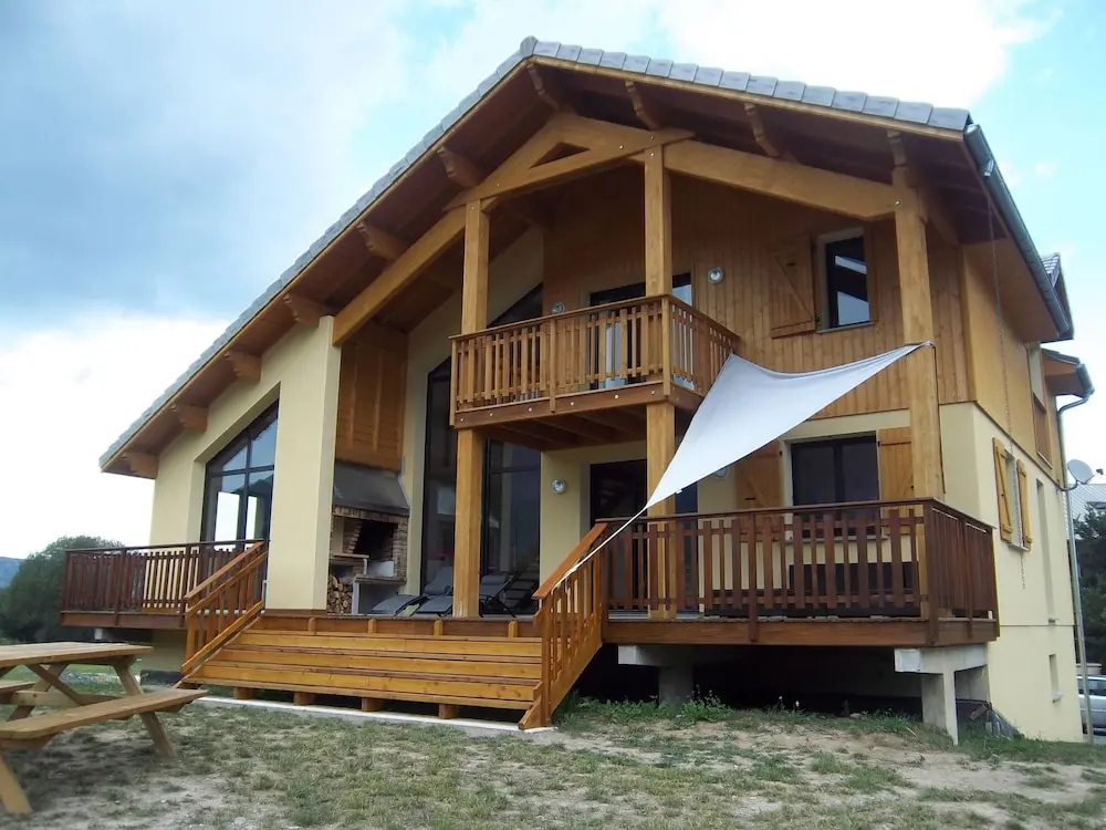 Quaint Chalet in Selonnet With Terrace