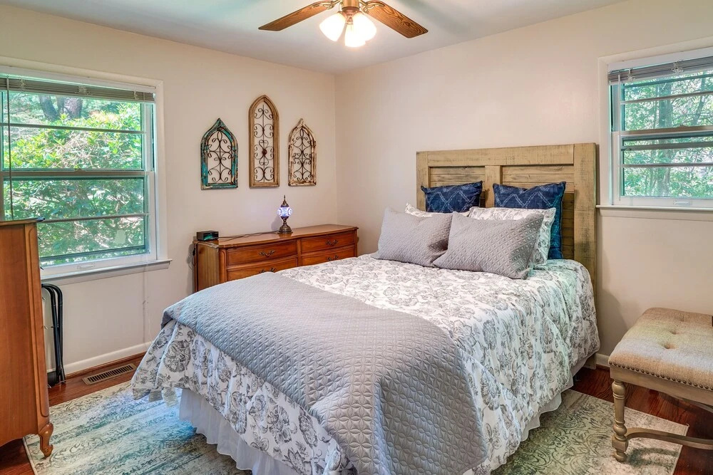 Southern Pines Vacation Rental w/ Deck & Grill!