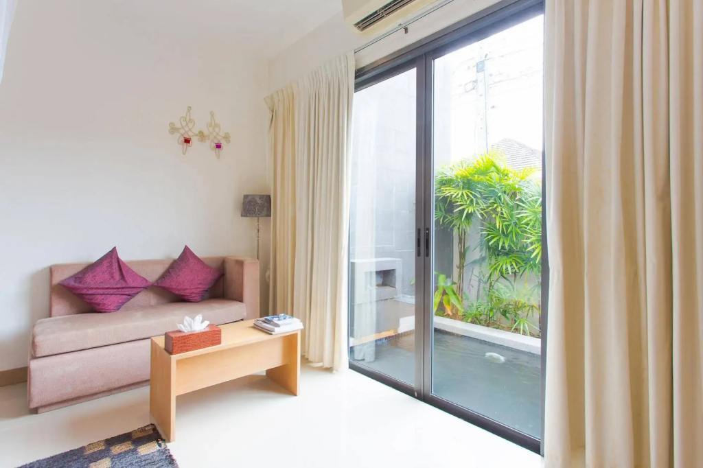 Honeymooner Pool Villa@Seastone