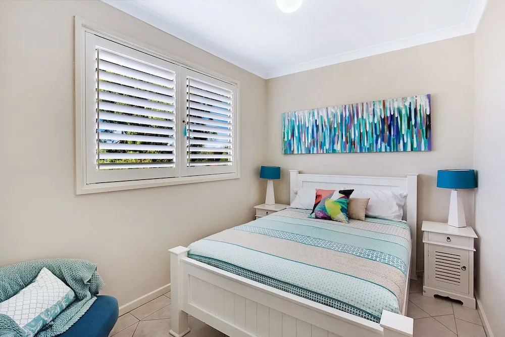 Sandy Shores, 1/3 Messines Street