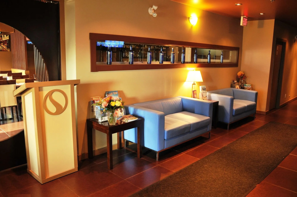 SKKY Hotel