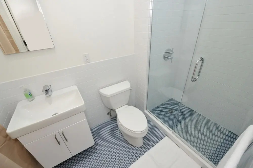 Attractive 2 BR Apartment in NYC ST