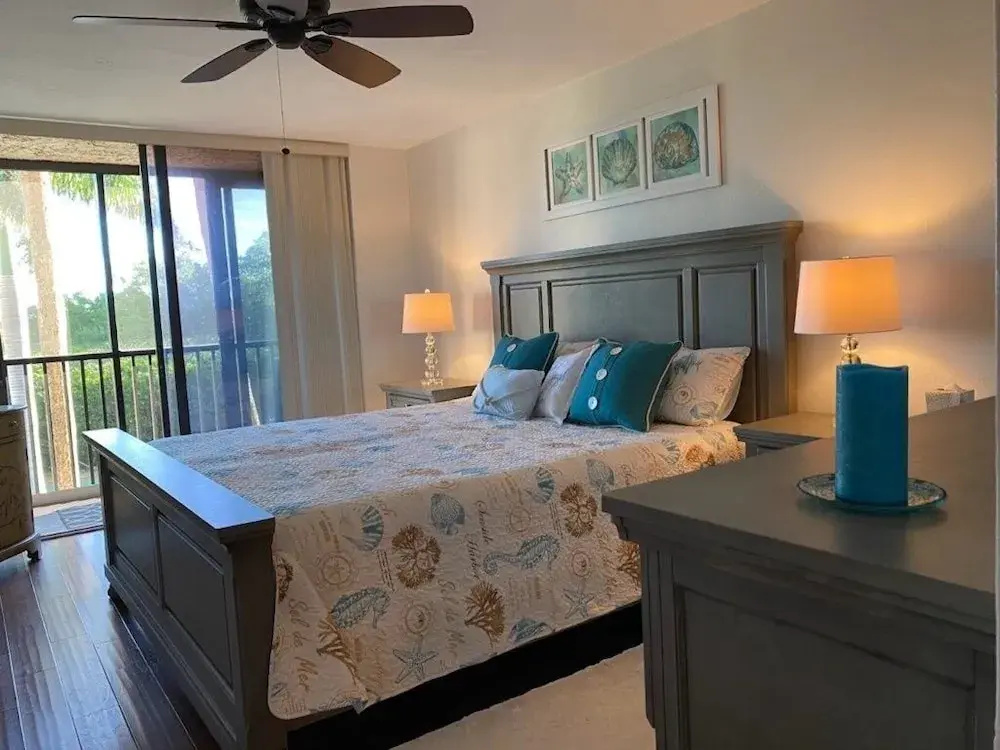 Sea Isles Bonita Beach 2 Bedroom Condo by Redawning