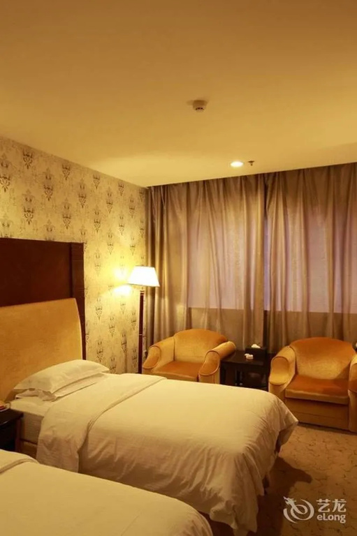 Xiongfei Holiday Hotel - Zigong