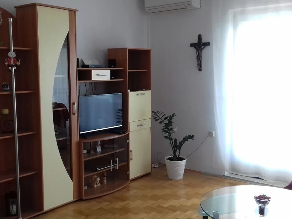 Spacious Apartment in Selce With Sea View