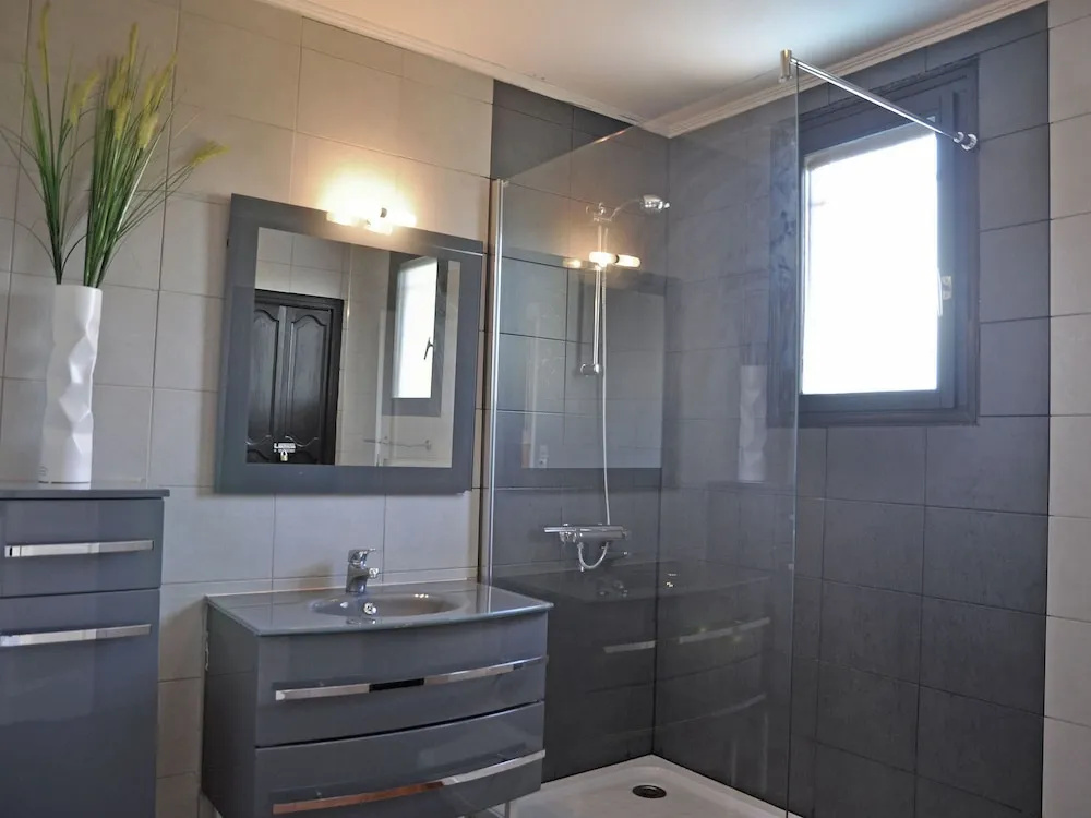 Peaceful Villa in Fréjus With Swimming Pool