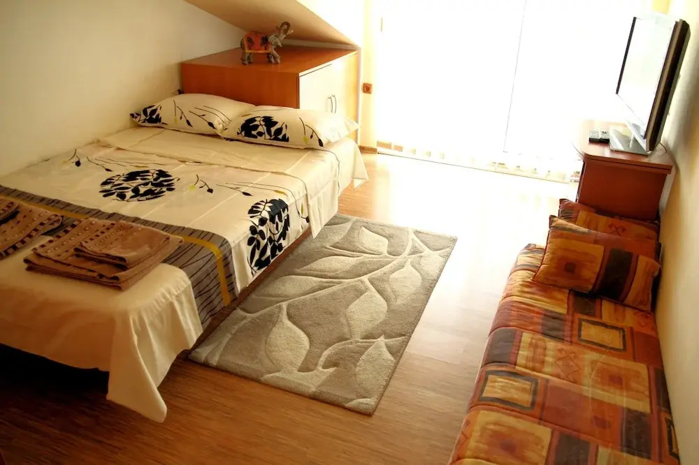 Sea view apartment in the city heart