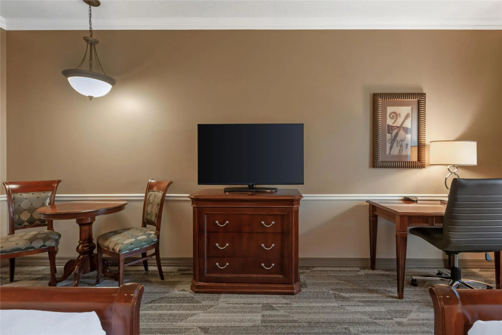 Best Western PLUS The Arden Park Hotel