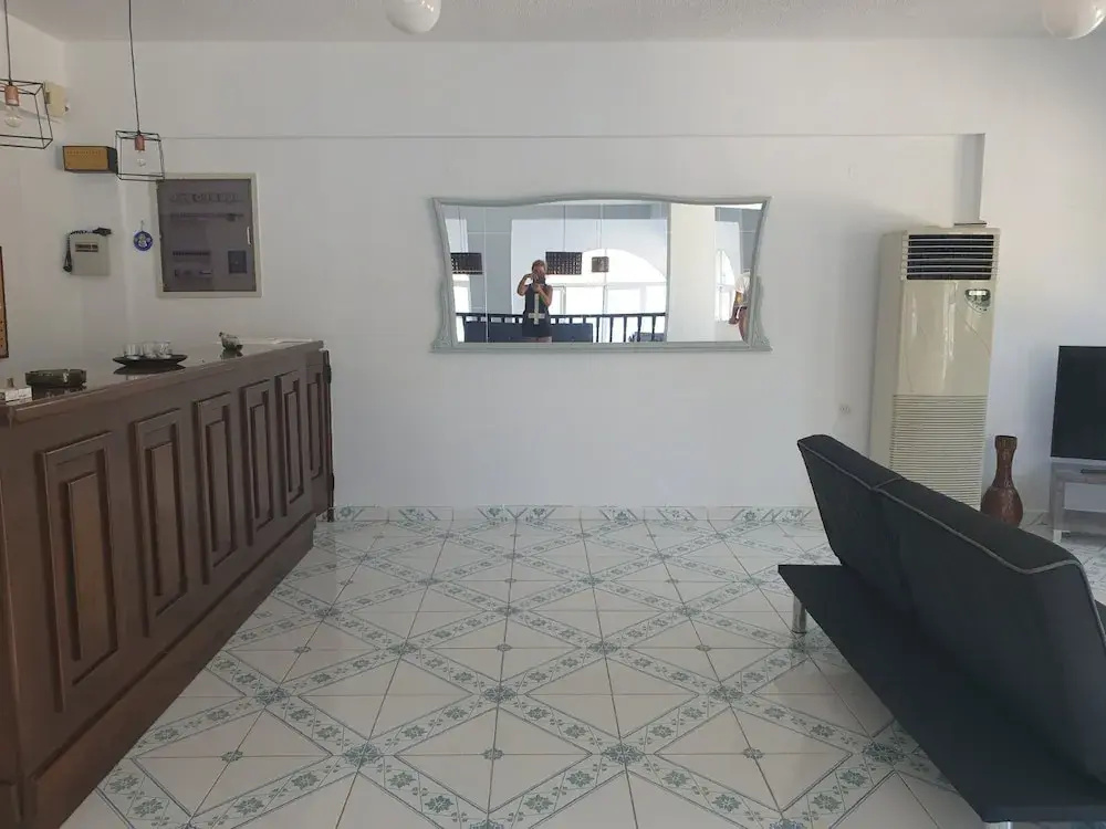 HOTEL ATHINA