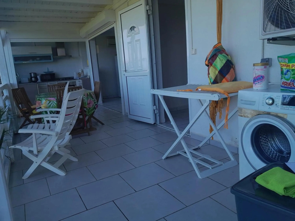Appartement de 2 chambres avec vue sur la mer jardin clos et wifi a Deshaies a 1 km de la plage
