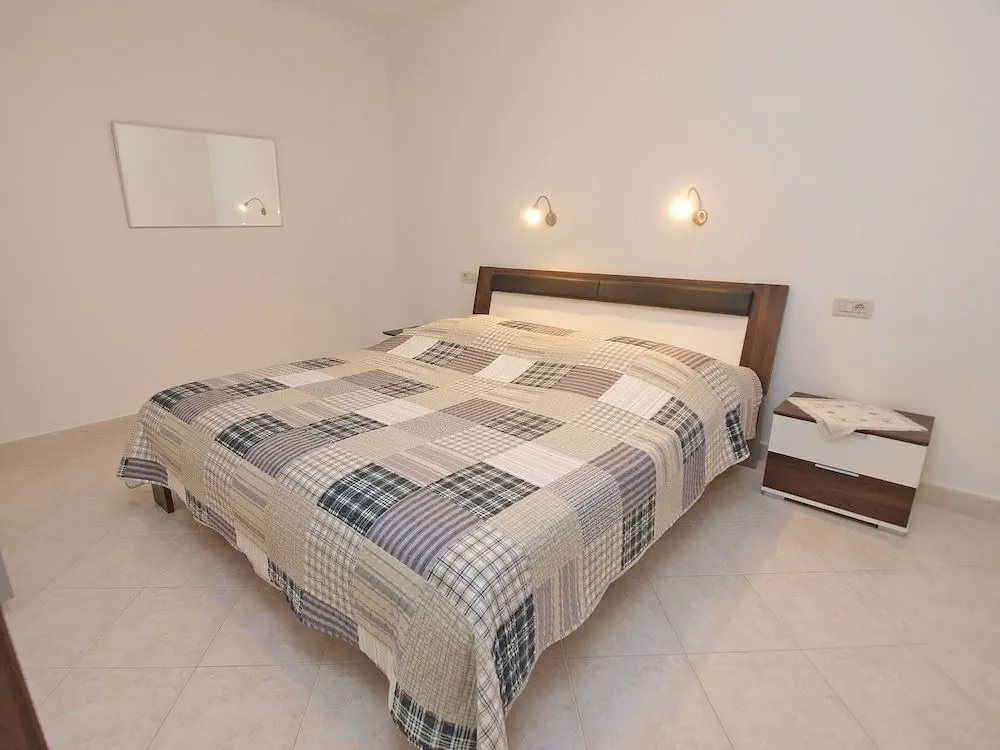 Apartment 1457