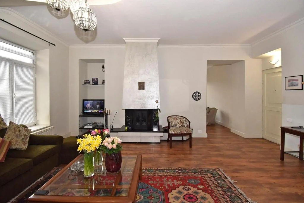 Khanjyan street, 3 bedrooms Duplex, Spacious apartment for rent DXA344