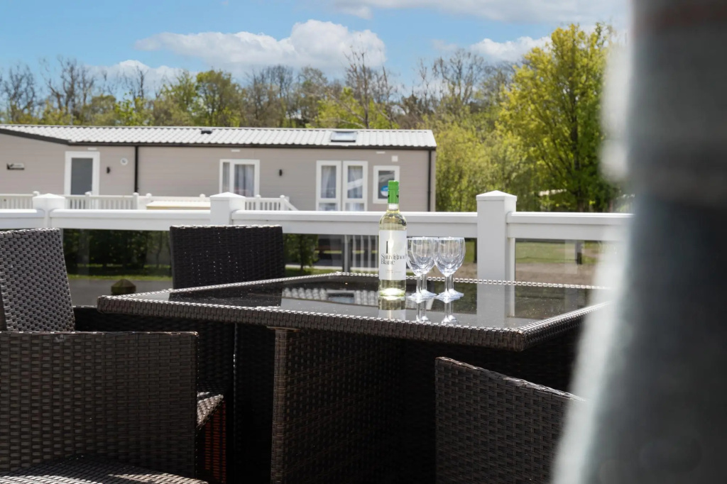 St Mary\s View - Luxury Lodge, Short Walk to Beach, Parking