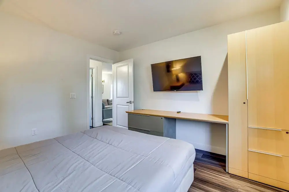 Pet-friendly Group Getaway 12 Mi to Camelback Mtn!