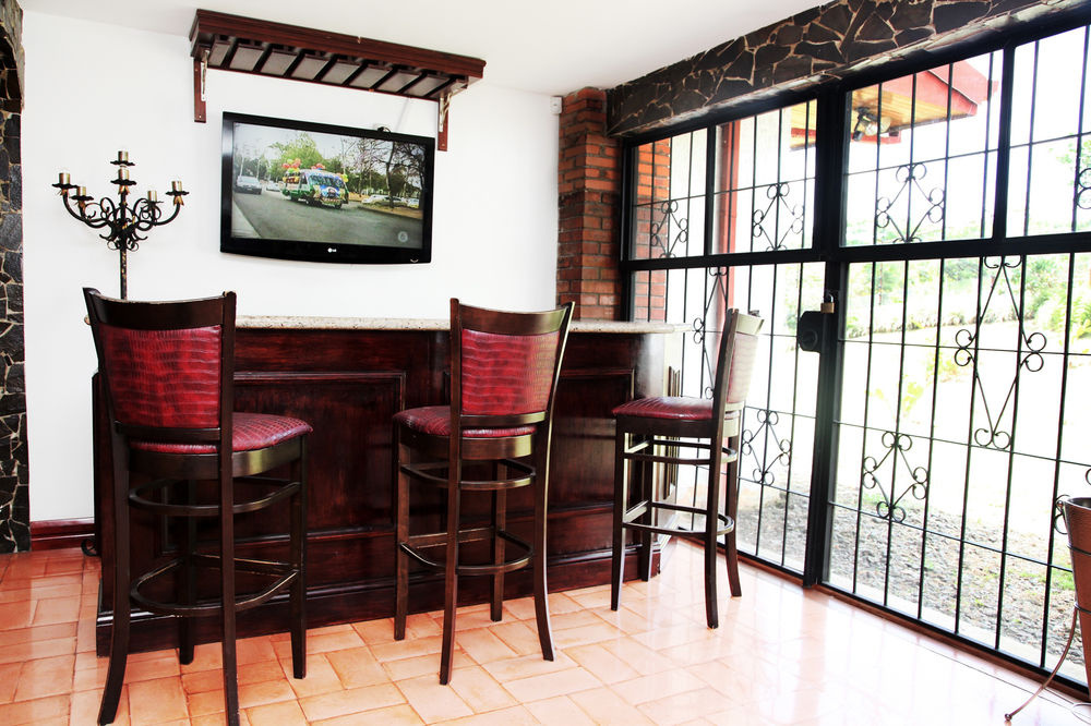 Nest Hotel B & B