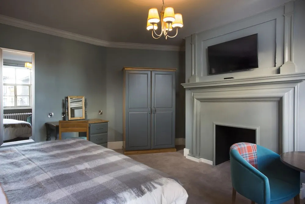 The Ostrich Inn London Heathrow