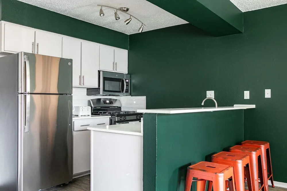 WanderJaunt - Shoal Creek Apts