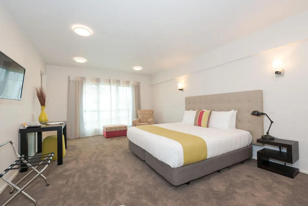 Clarion Suites Ambassador