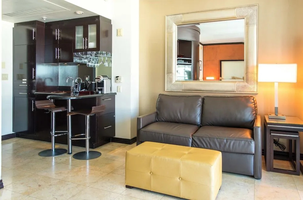 Penthouse De Soleil South Beach - On Ocean Drive Miami Beach Studio Bedroom Condo by RedAwning