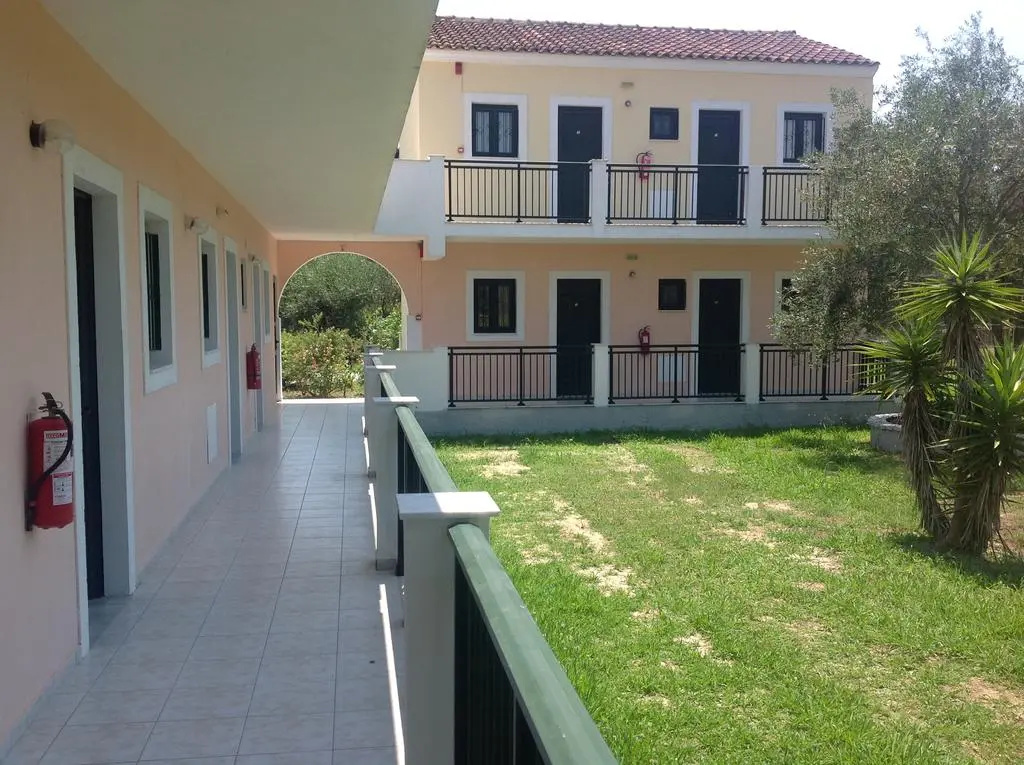 Yianetta Hotel & Suites