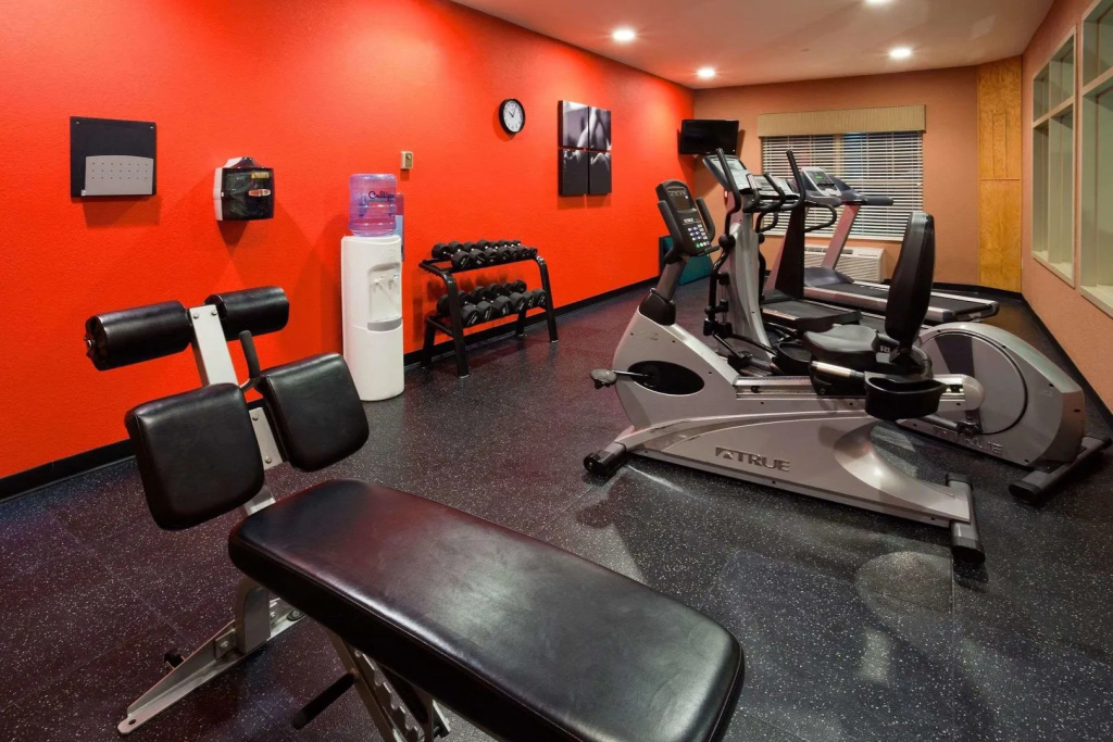 Country Inn & Suites by Radisson, Madison Southwest, WI