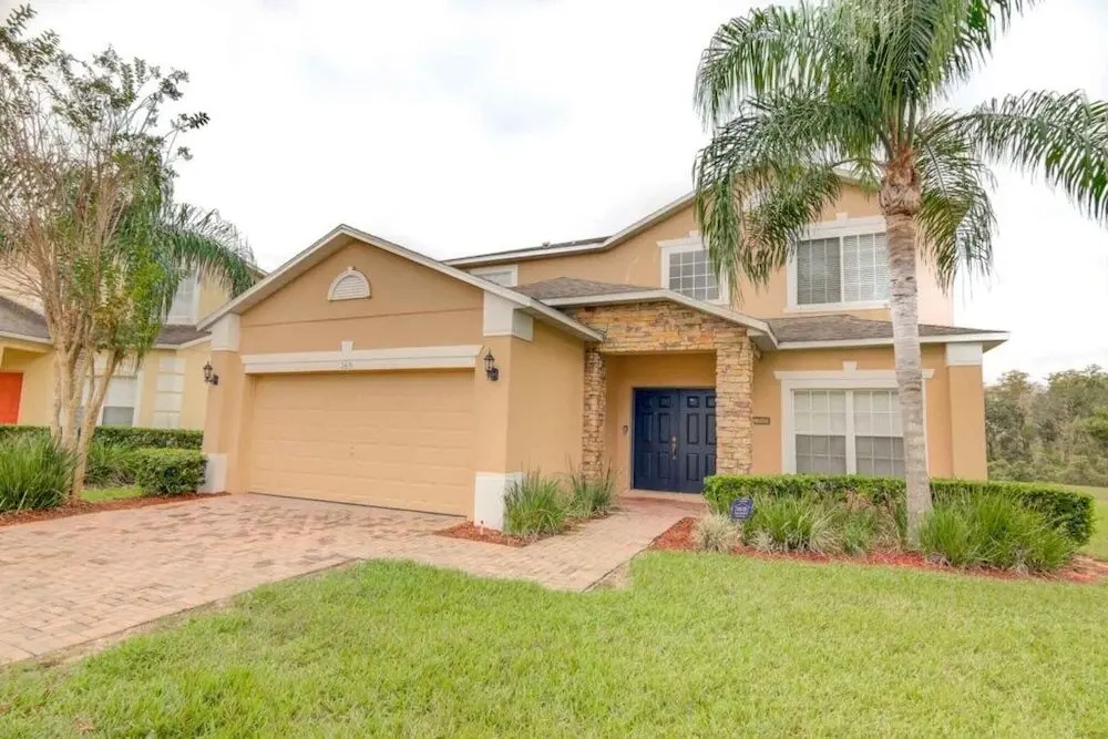 South Facing Pool No Rear Neighbors Game Room! 5 Bedroom Home