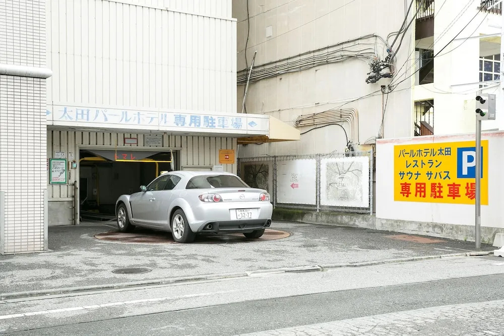 Pearl Hotel Ota