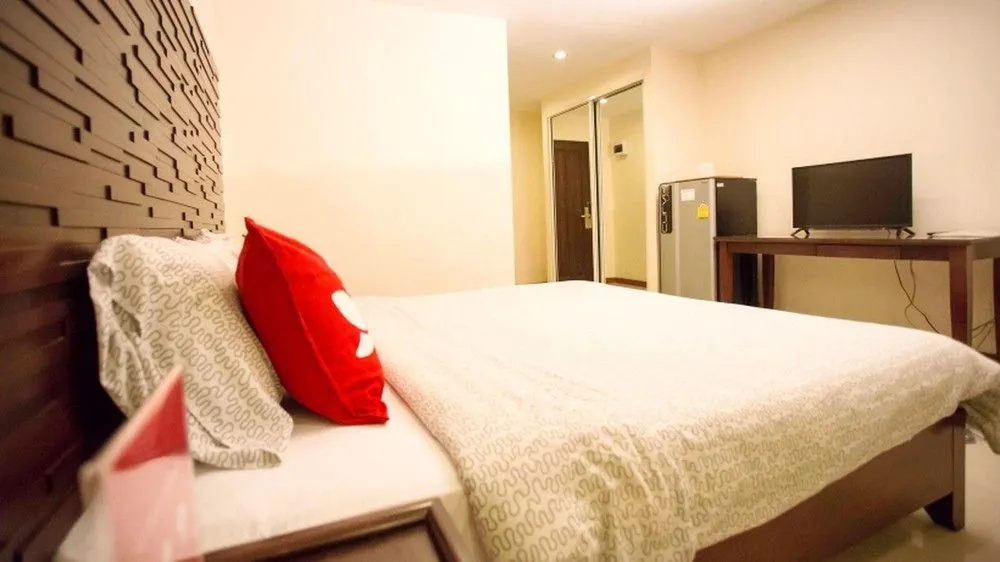 ZEN Rooms Royal Bee