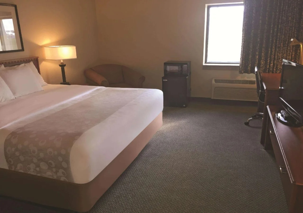 La Quinta Inn Milwaukee West Brookfield