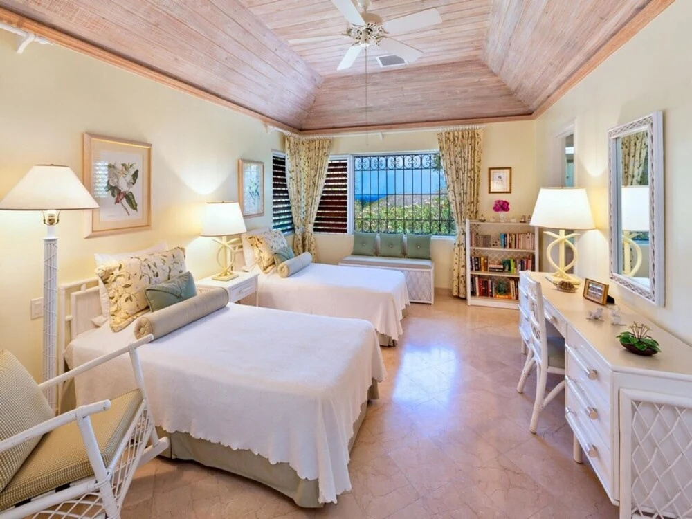 Sunny Vacation Villa 60