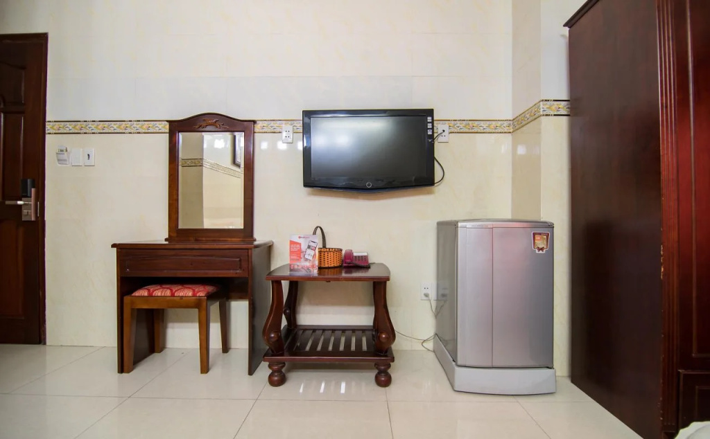 Palm Hotel - Hoang Dung