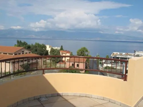 Bed and Breakfast Sky Line