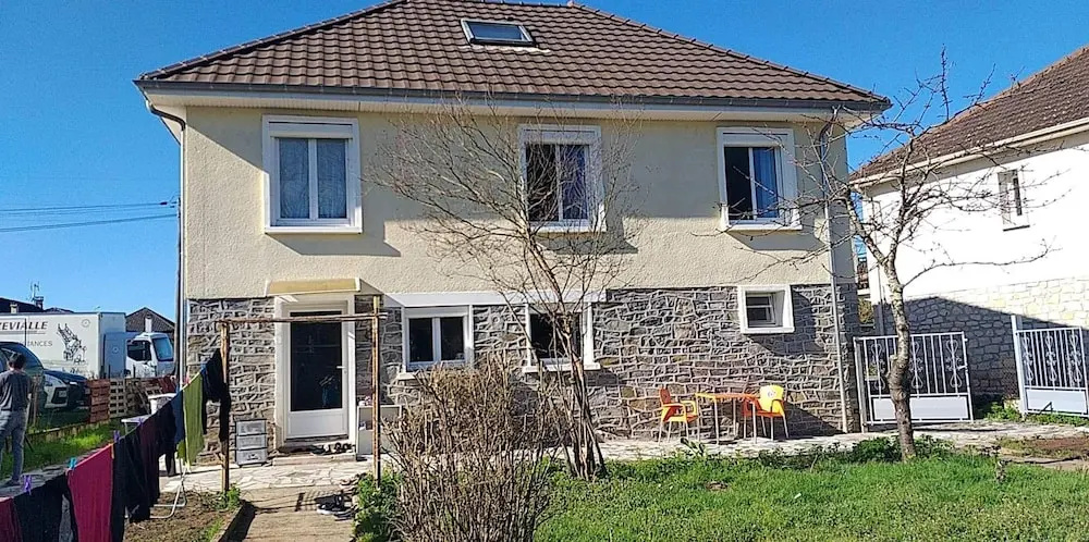 House With 2 Bedrooms in Brive-la-gaillarde, With Wonderful City View, Enclosed Garden and Wifi