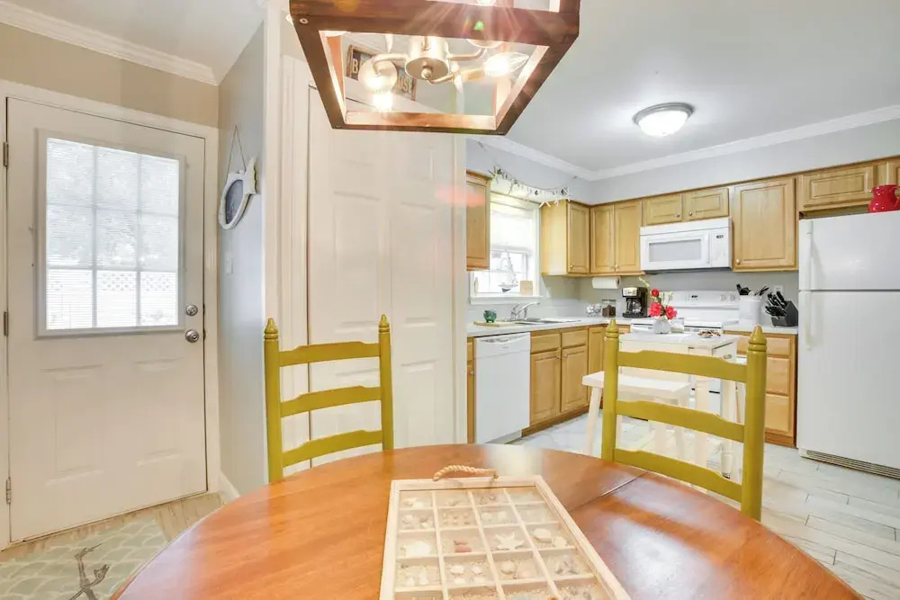 Old Town Bay St Louis Townhome Walk to Beach