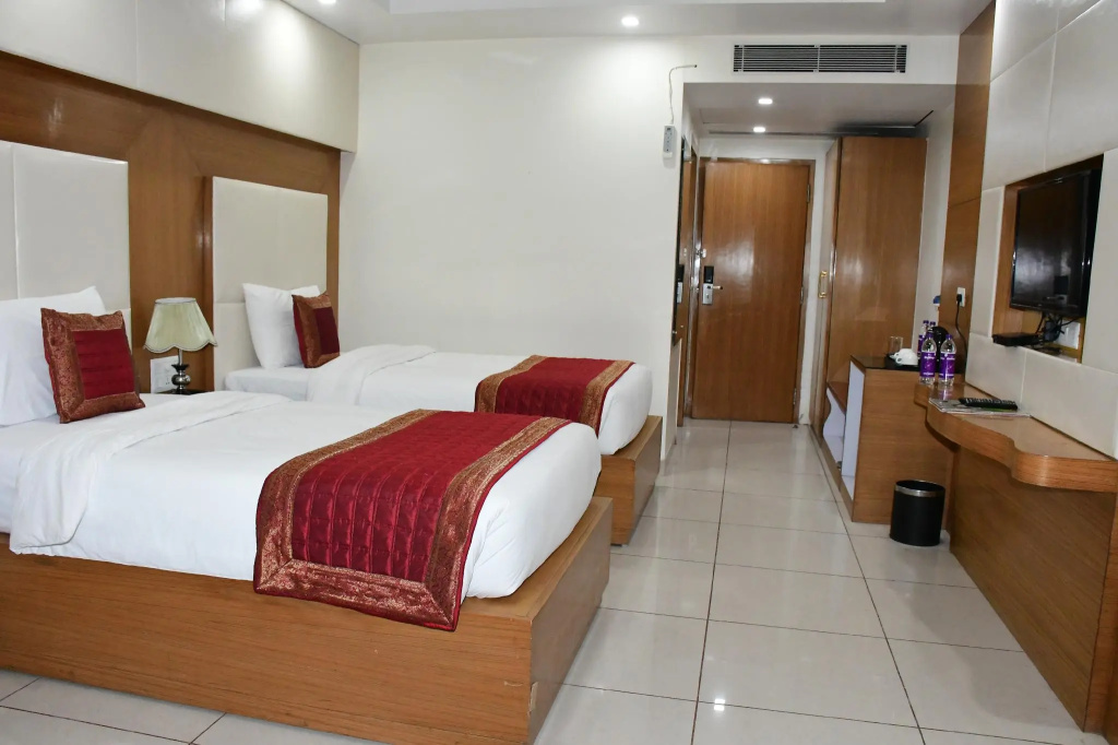 HOTEL ANAND INTERNATIONAL