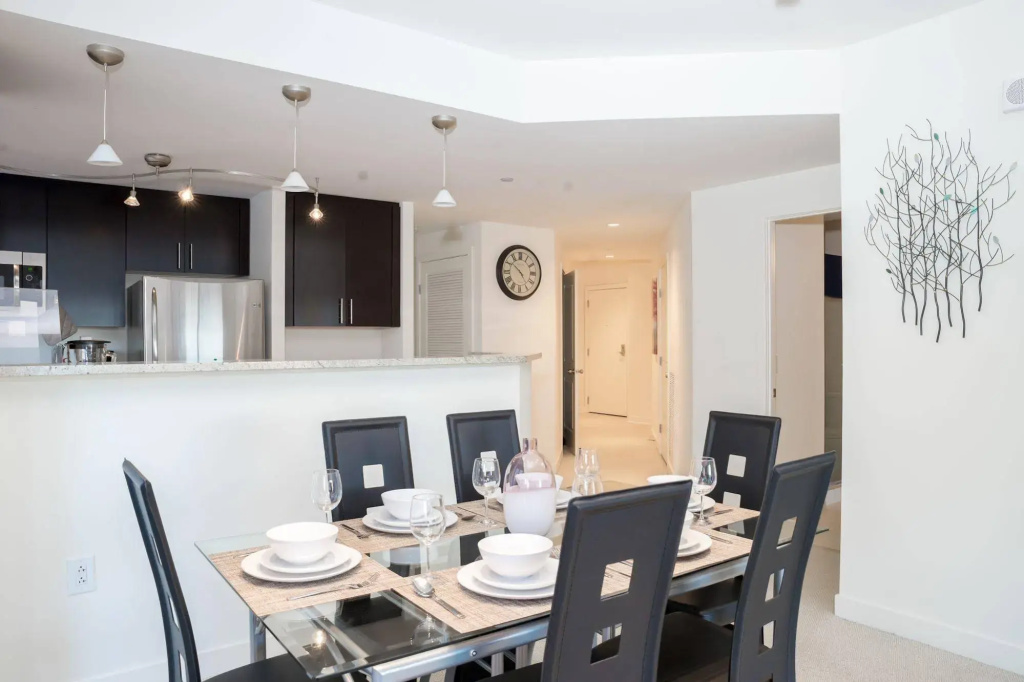 Heaven on Hollywood Furnished Apts - Vine