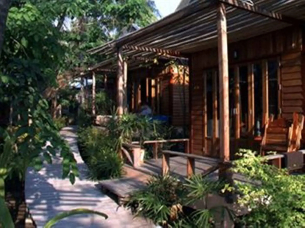 Sunset Cove Resort