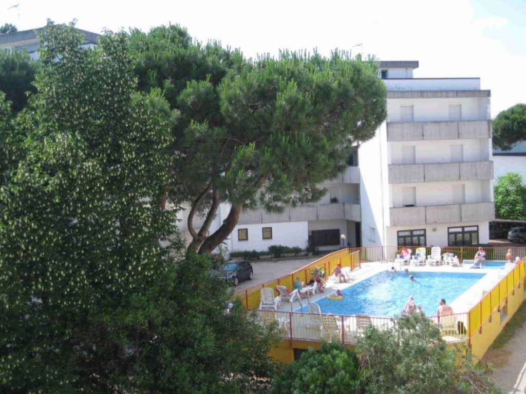 Residence La Pigna in Rosolina Mare, the structure is in the central area, nearby the services, the-La Pigna SUD 17