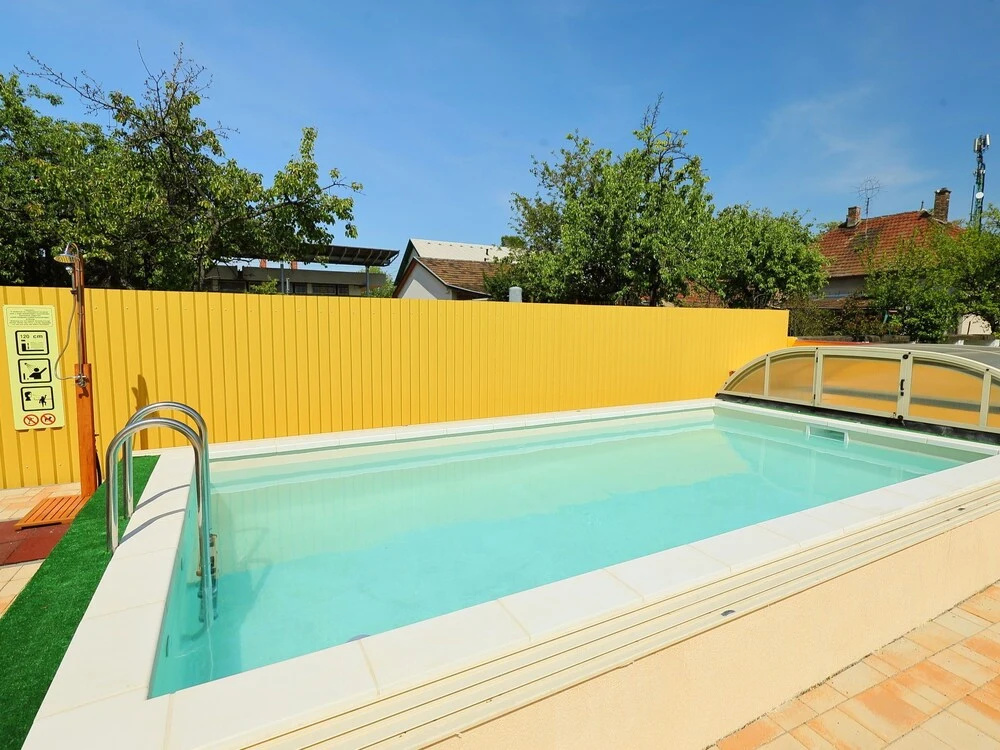 Amarillo 2 Balatonm Riaf rd