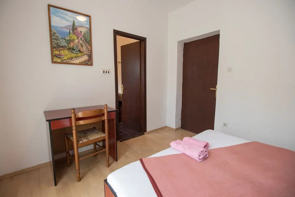 Apartments and Room Ruzica