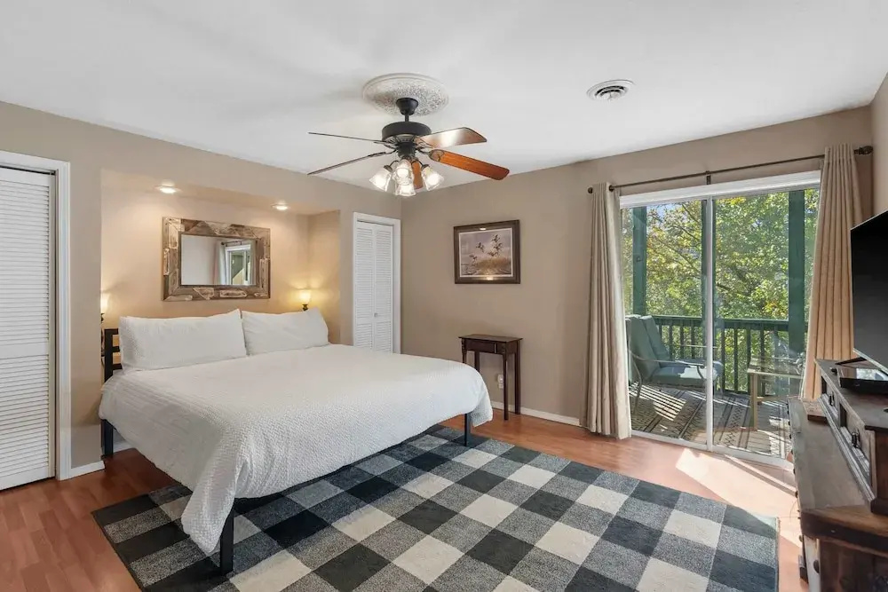River Song Condo for 4
