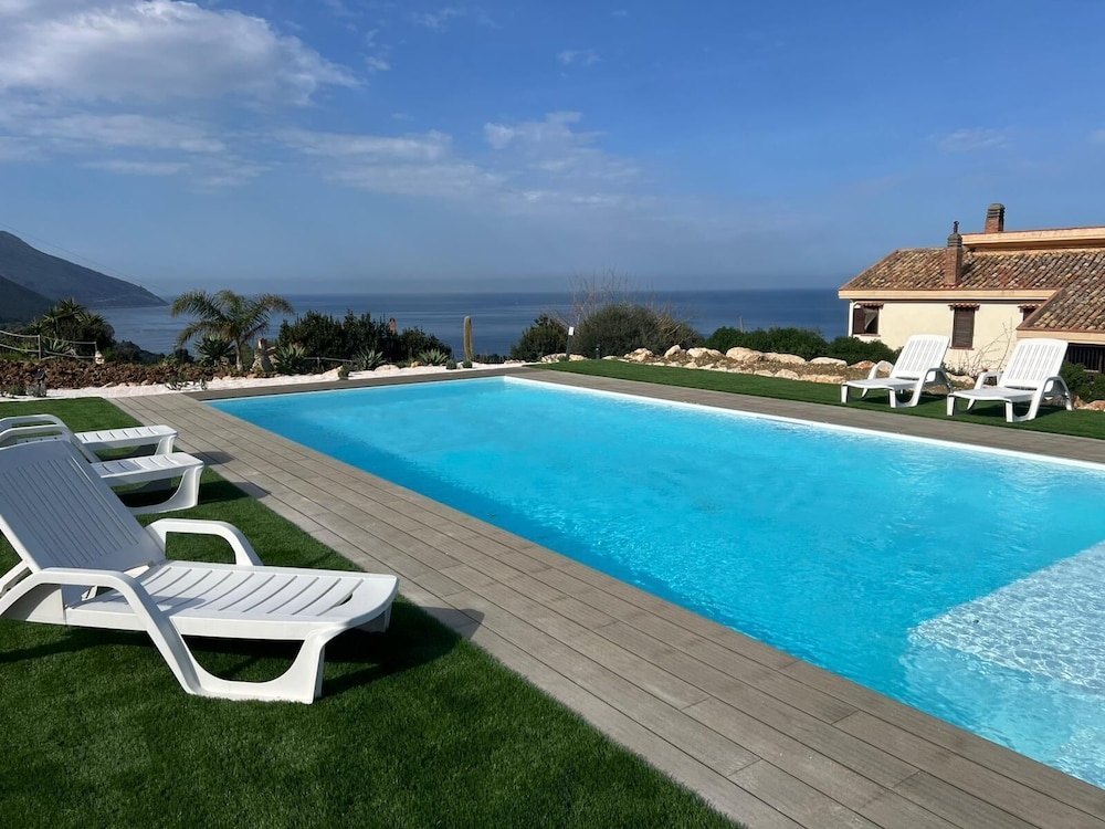 La Sula Mare Accommodation 2 Km From the Zingaro Nature Reserve