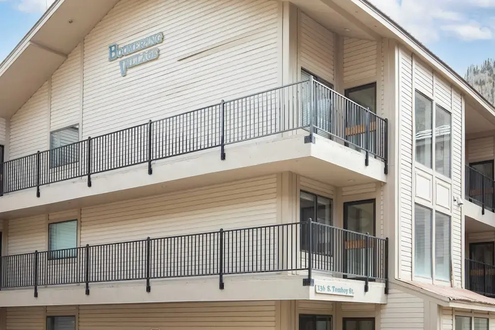 Boomerang Village 201 by AvantStay Ski In Ski Out Unit Close to Town