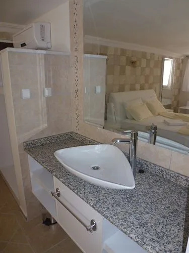Safari Suit Hotel