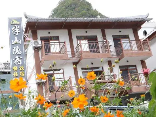 Mid-mountain Hidden House