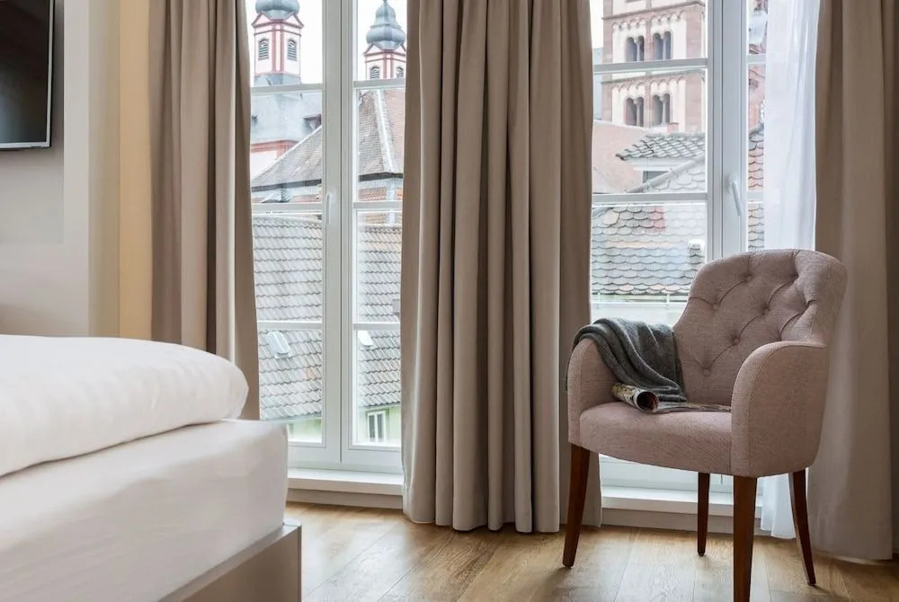 EMICH´S Hotel