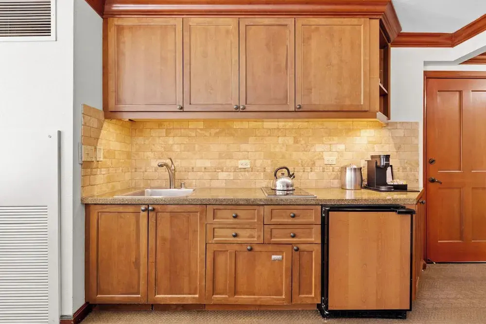 1BR Corner King Suite w/ Pool, Hot Tub & Golf